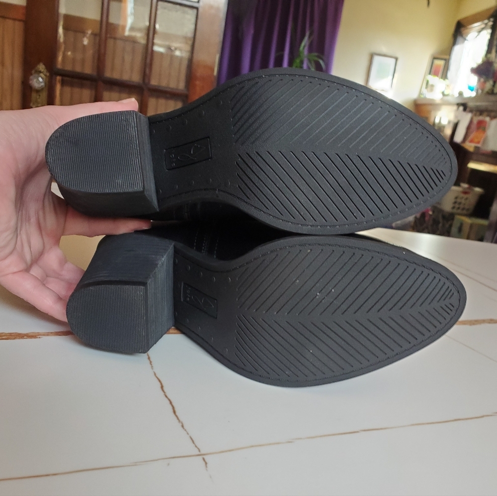 Joie Kayden Heeled Ankle Booties - Picture 9 of 10